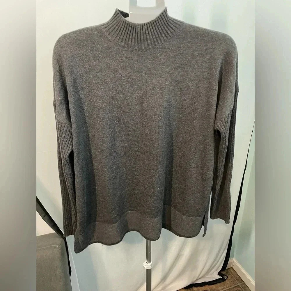 ASOS‎ split side turtleneck grey sweater size 6 -B12